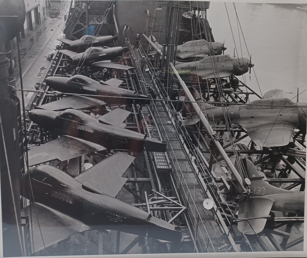 WWII 1943 Army Photo Port LA Fighter Planes Lend/Lease on Cargo Ship RRP 381