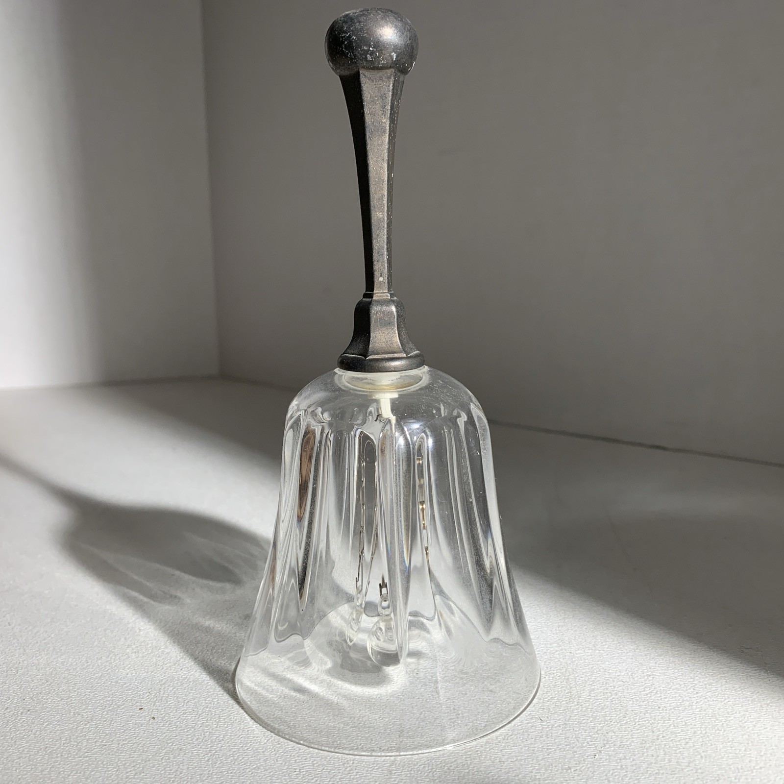 Vintage Leonard Clear Crystal Glass Silver-Plate Handle Dinner Bell Italy Vintage Leonard Clear Crystal Glass Silver-Plate Handle Dinner Bell Italy