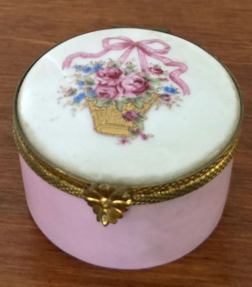 VINTAGE Limoges Castel France, Fait Main, Trinket Box, Pink Ribbon-Floral Basket VINTAGE Limoges Castel France, Fait Main, Trinket Box, Pink Ribbon-Floral Basket