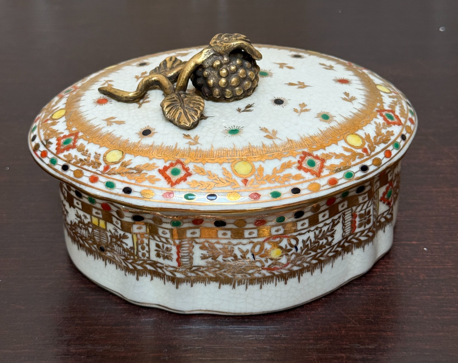Vintage United Wilson JUWC 1897 Ormolu Dresser Box Brass Grape Handle Crazing Vintage United Wilson JUWC 1897 Ormolu Dresser Box Brass Grape Handle Crazing