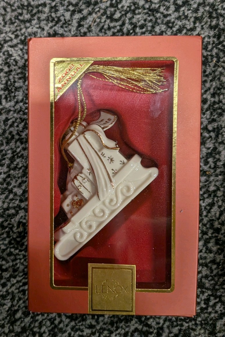Lenox 2008 Annual Porcelain Christmas Ornament Jeweled Sleigh Ride 
