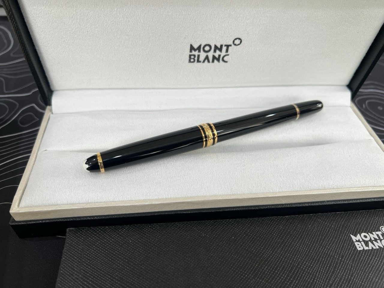 New Montblanc Meisterstuck 163 Rollerball Pen Black/Gold Trim w/ Gift Box