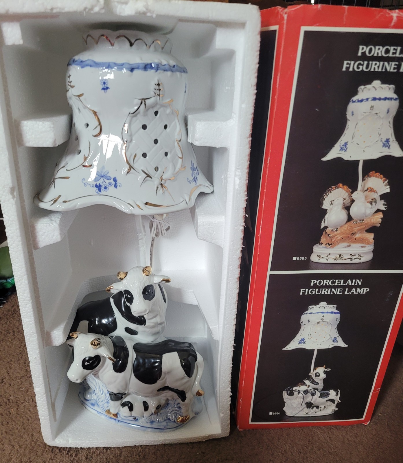 Vintage Porcelain Black & White Cow Motif Figurine Table Lamp...Very Rare...new Vintage Porcelain Black & White Cow Motif Figurine Table Lamp...Very Rare...new