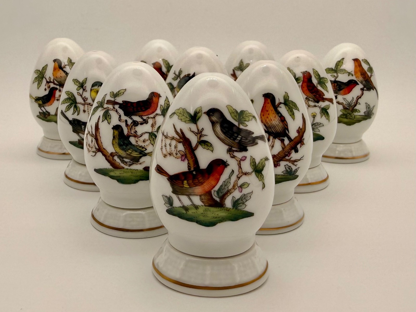 Herend Rothschild Bird Salt and Pepper Shaker Lot - 5 Sets - 10 Pieces (H7) Herend Rothschild Bird Salt and Pepper Shaker Lot - 5 Sets - 10 Pieces (H7)