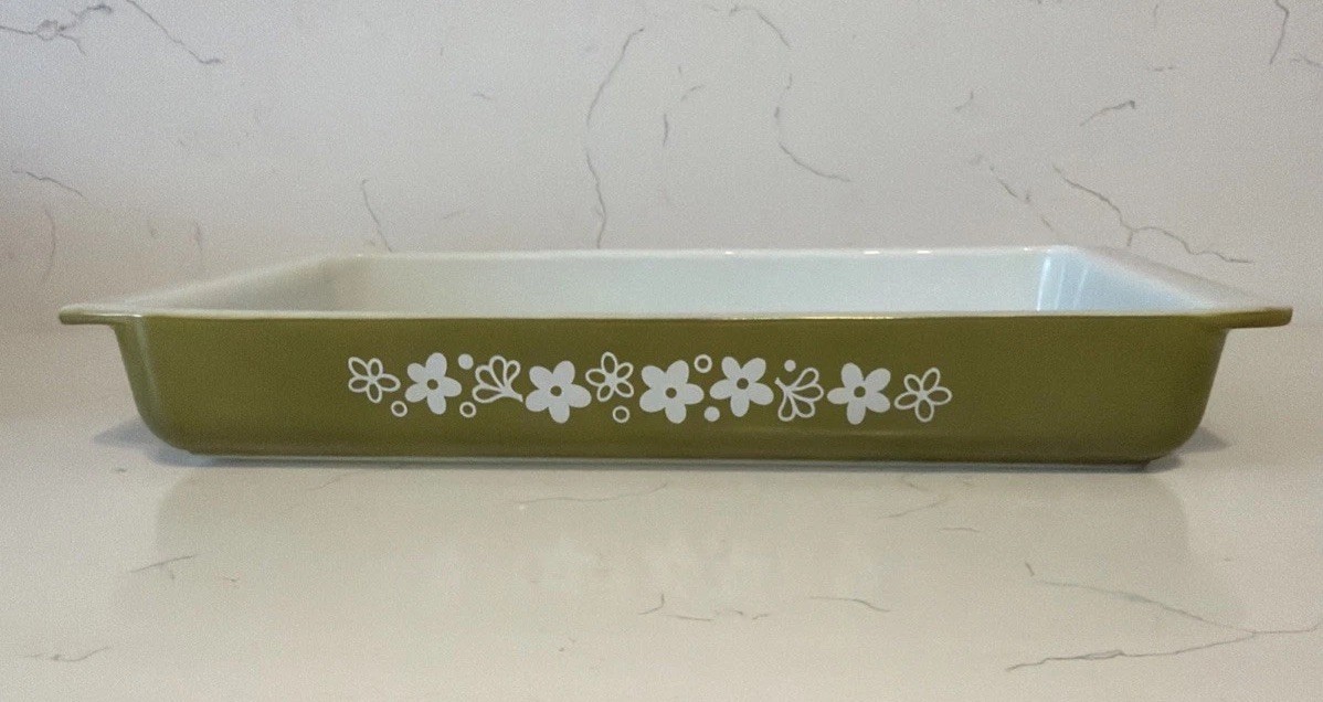 Pyrex #933 Crazy Daisy Spring Blossom Vtg Green Lasagna Casserole Pan 13.5x8.75