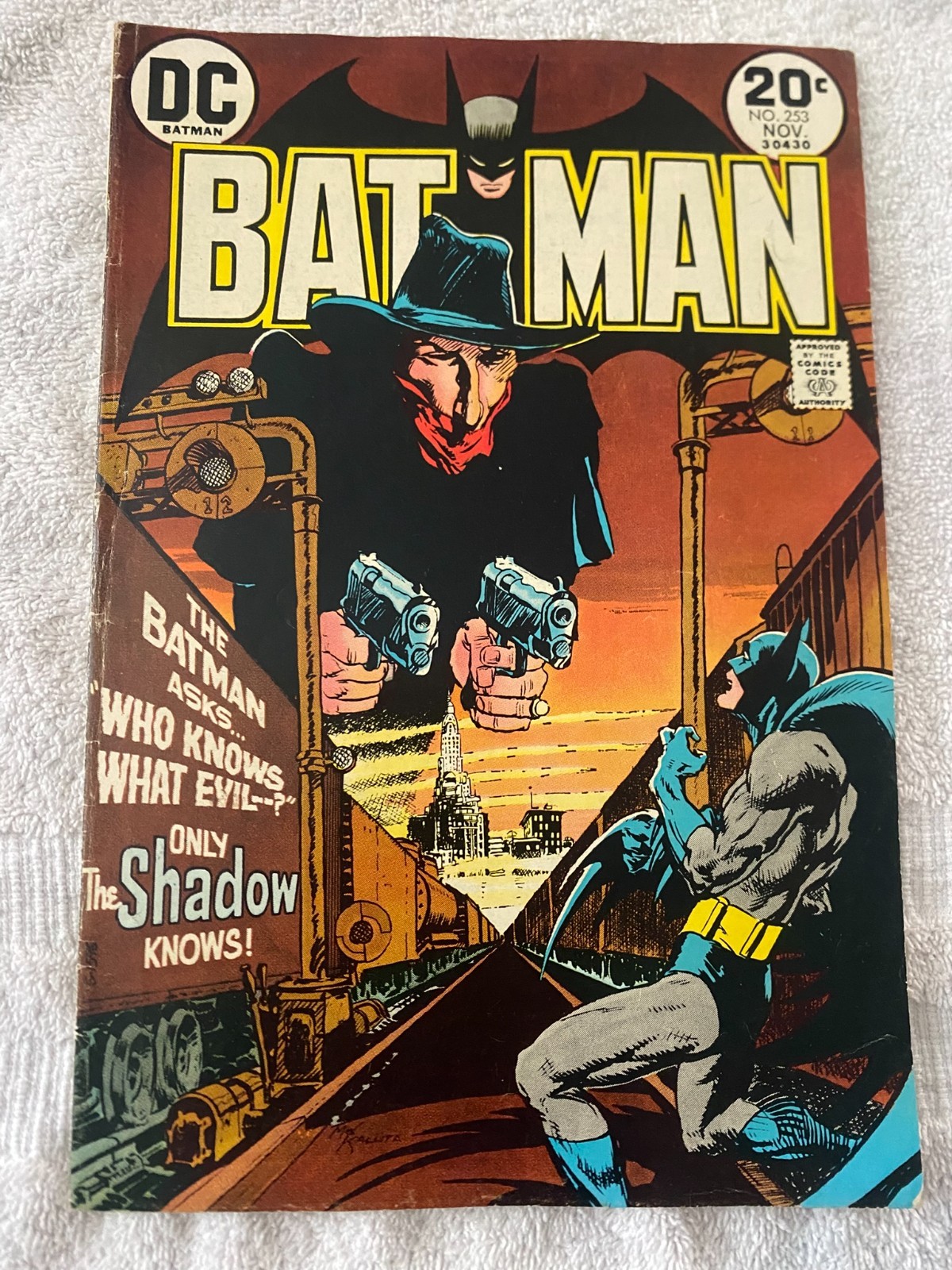 1973 BATMAN #253 5.0 VG/F 1st appearance of THE SHADOW in DC Comics