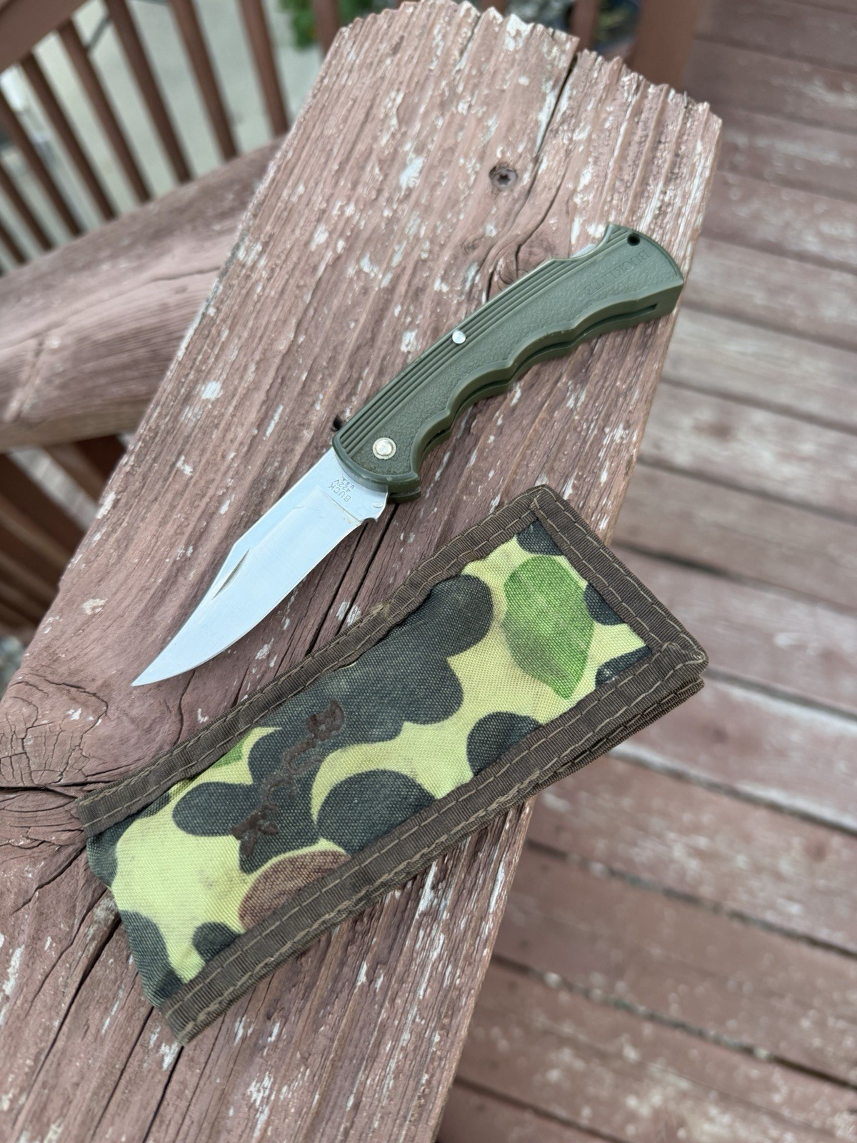 Buck 422 Bucklite Green Lockback Pocket Knife with Camo Sheath