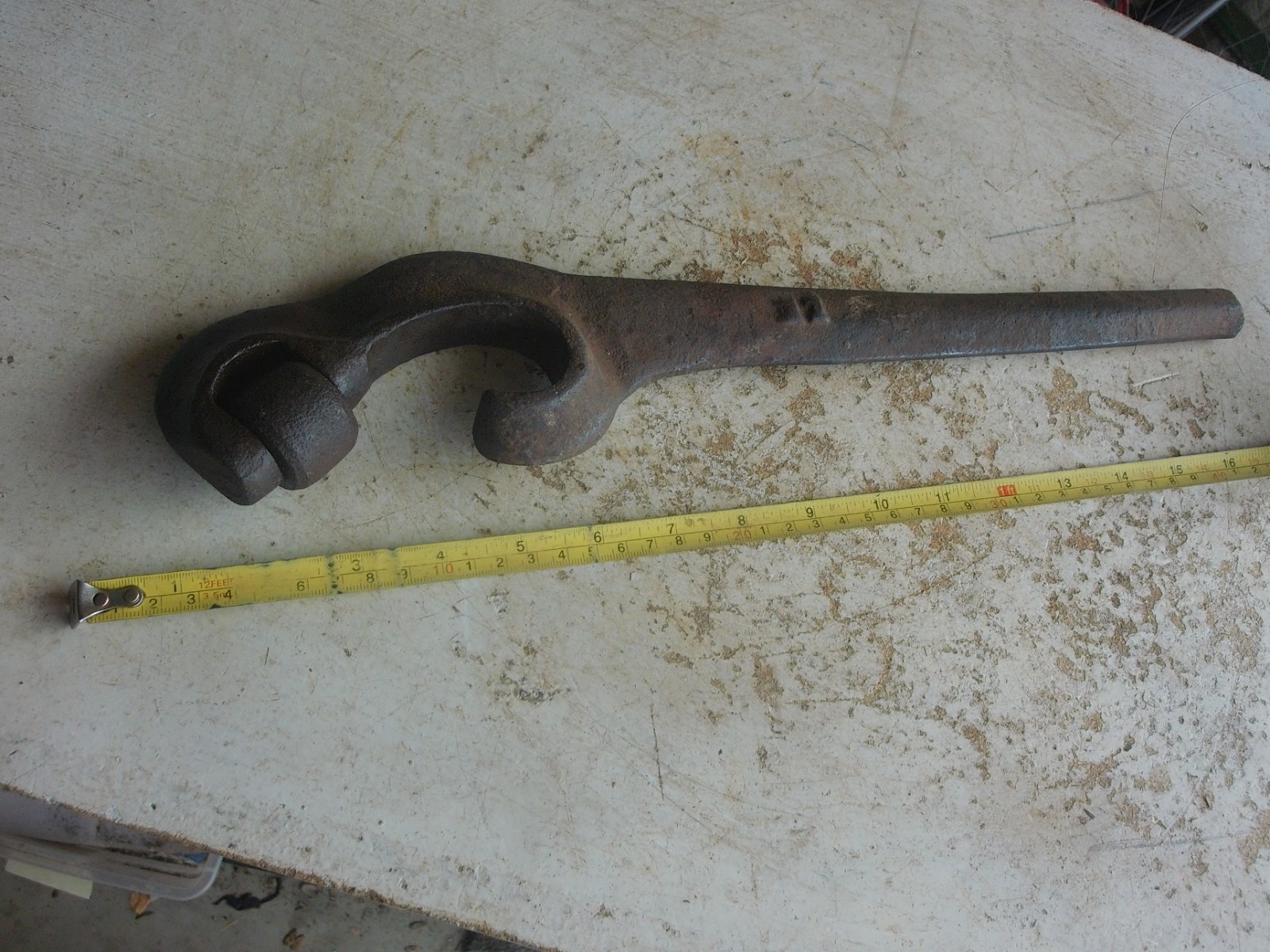 Vintage Unknown Cast Iron Tool 16\