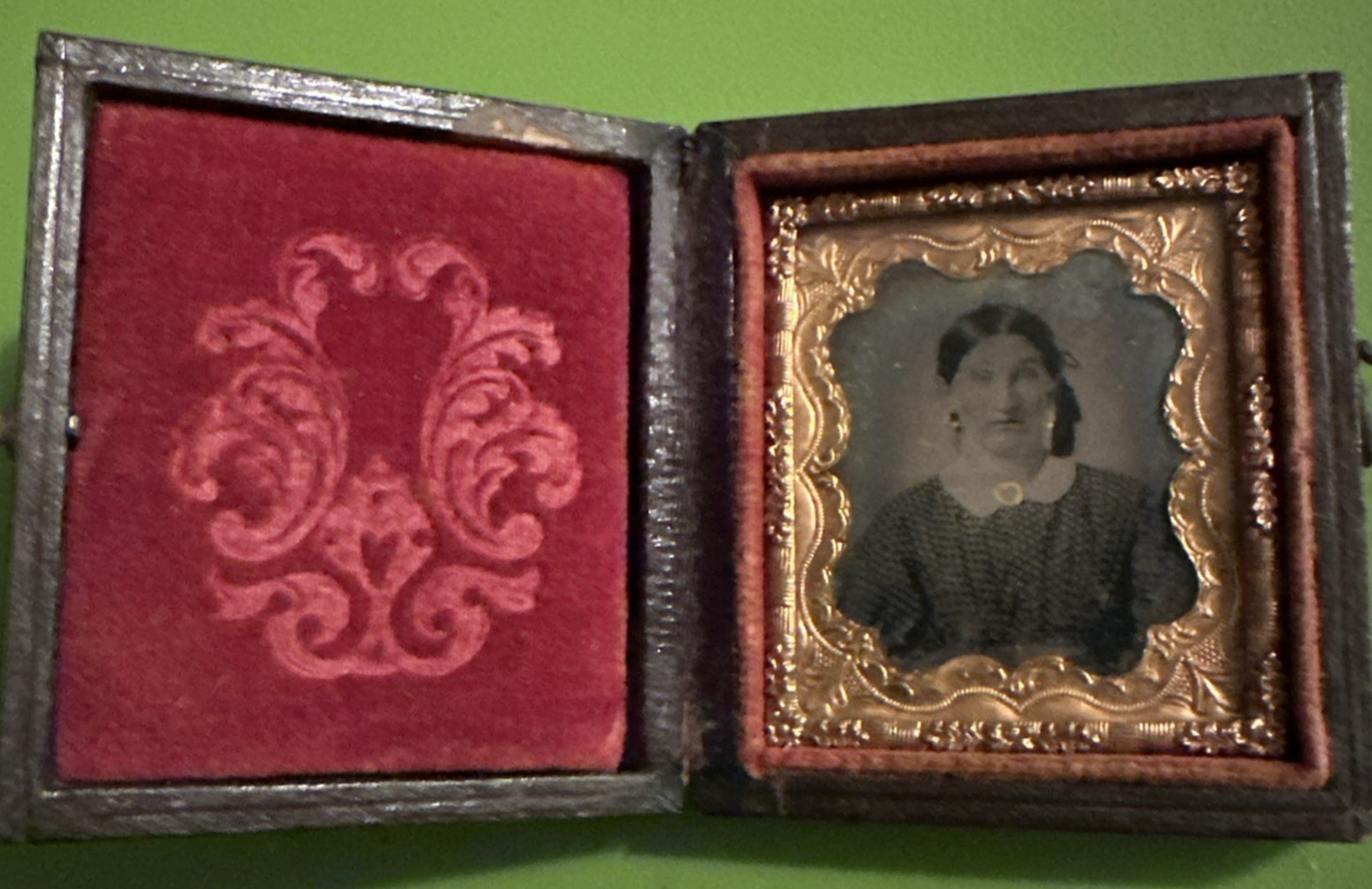 Antique Old Civil War Union Case (Gutta Percha Style) Young Woman with jewelry Antique Old Civil War Union Case (Gutta Percha Style) Young Woman with jewelry