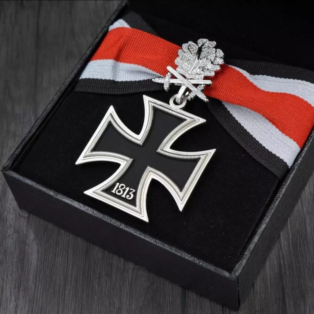 Top quality WW2 EK2 1813 German iron cross medal WWII Empire badge with diamonds