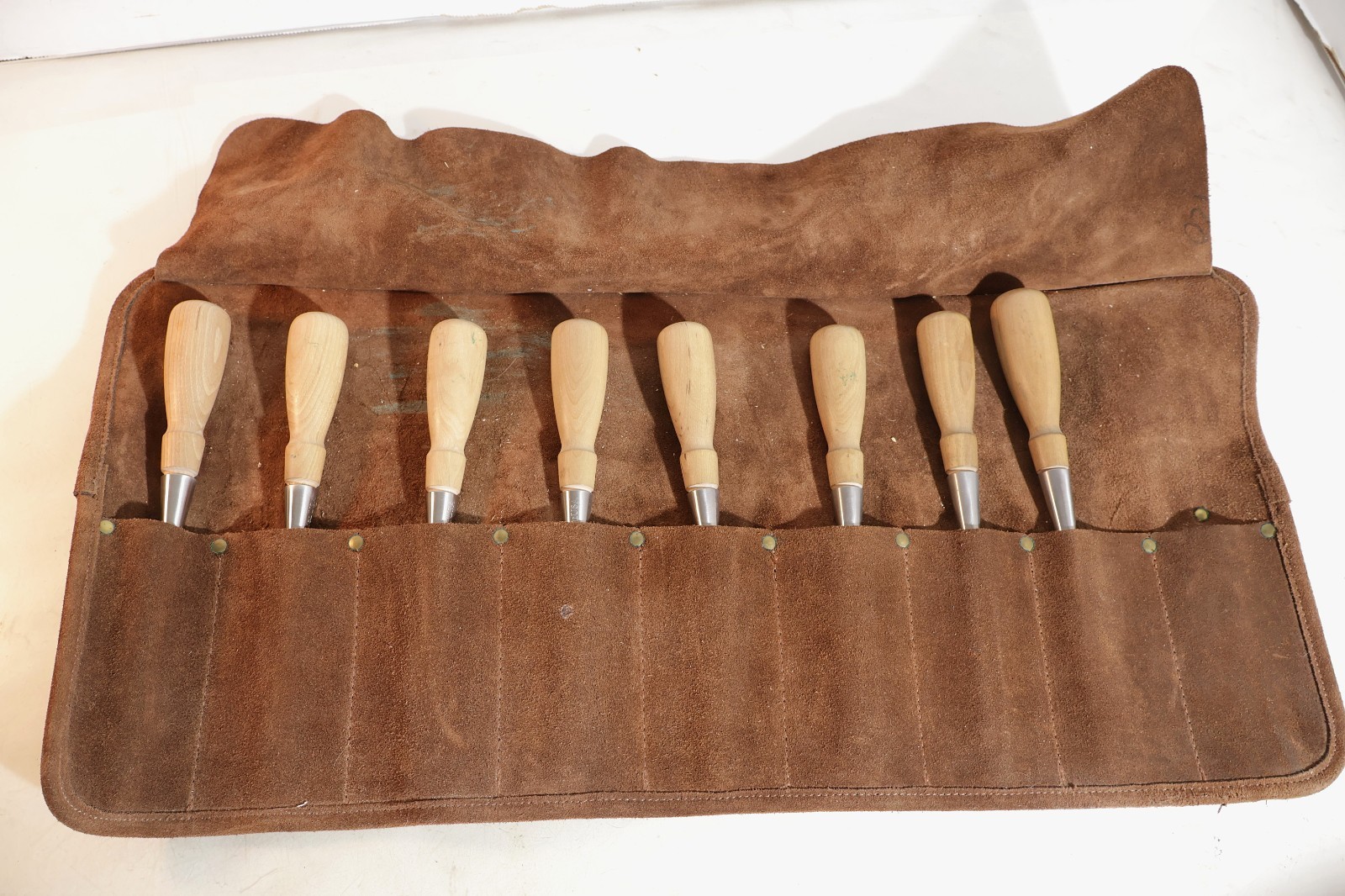 LIE NIELSEN BEVEL EDGE,SKEWED MORTISE CHISEL LEATHER ROLL 8 TOTAL GOOD CONDITION