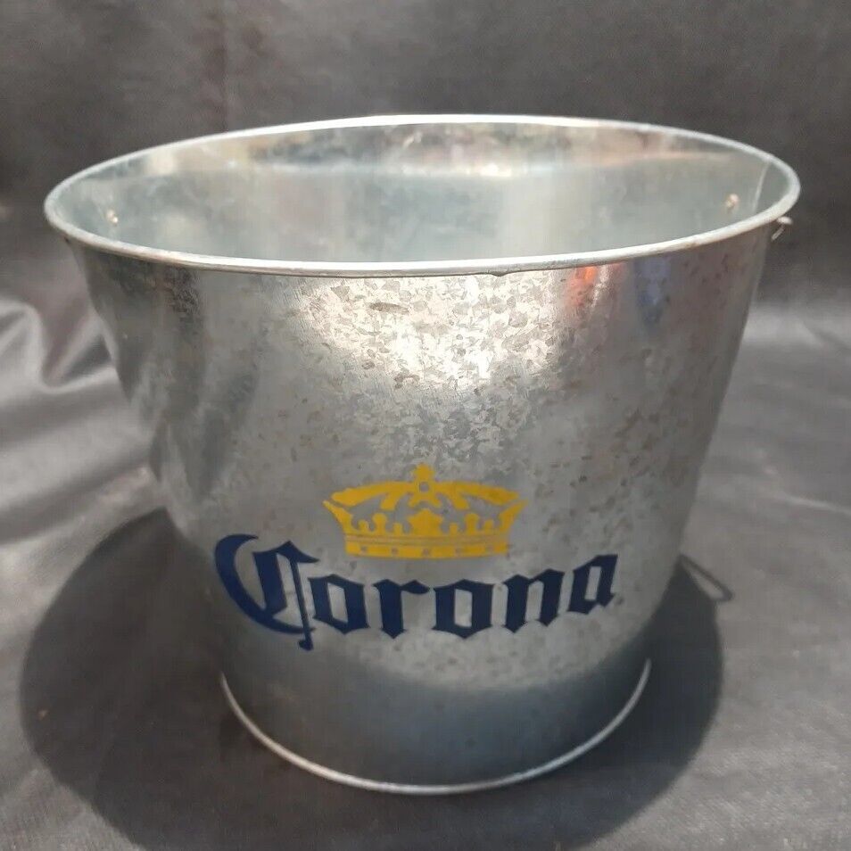 Corona Galvanized Metal  Lime Bucket