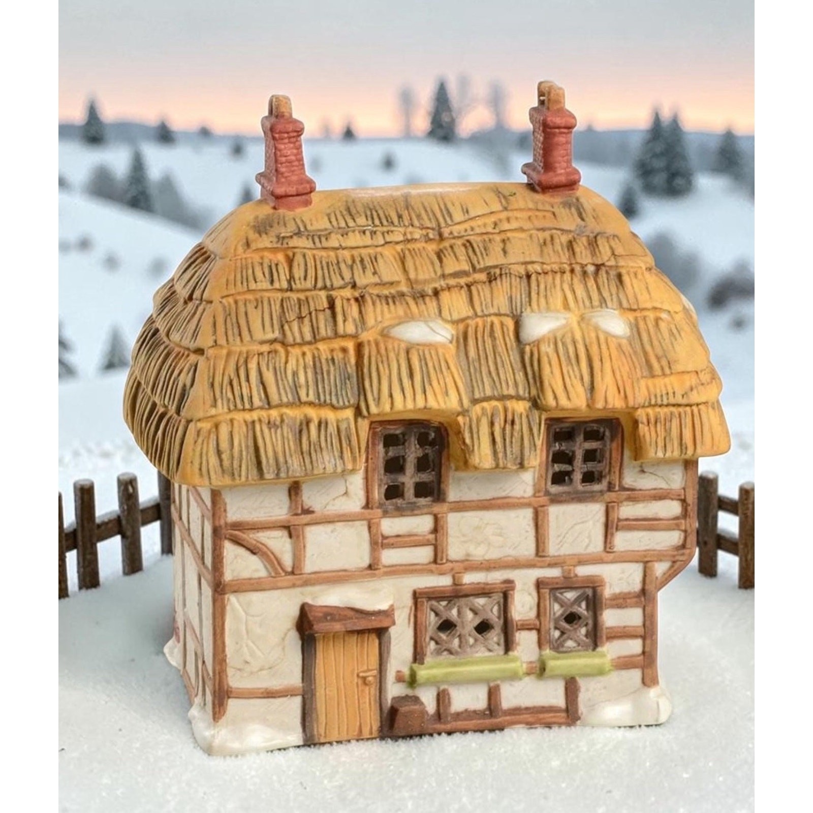 Vintage 1985 Dept 56 Thatched Cottage Dickens\' Village Hand painted 6518-8 BOXED