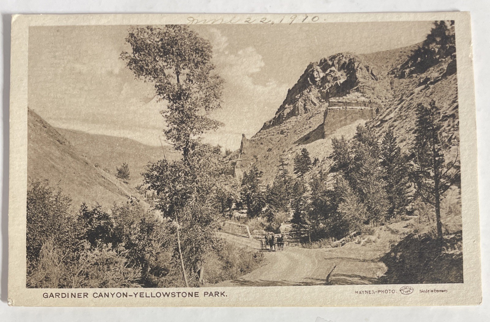 1910 Gardiner Yellowstone Park, Wyoming Horse And Buggy Vintage Postcard