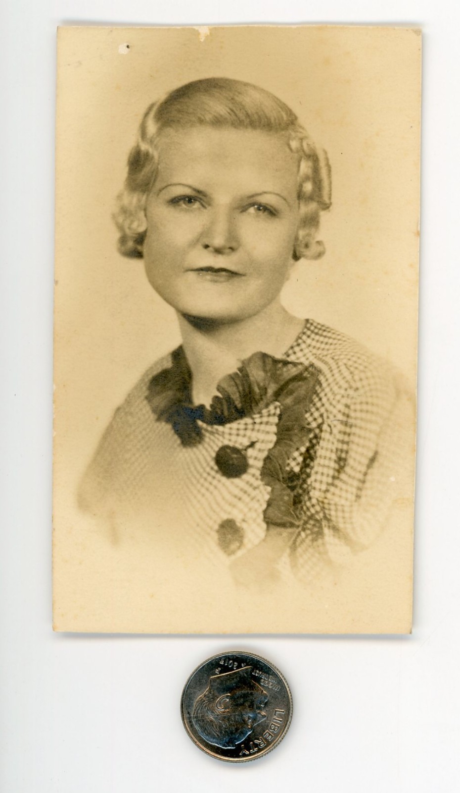 Vintage 1920\'s mini portrait photo / Serious Blonde Flapper in Beauty School