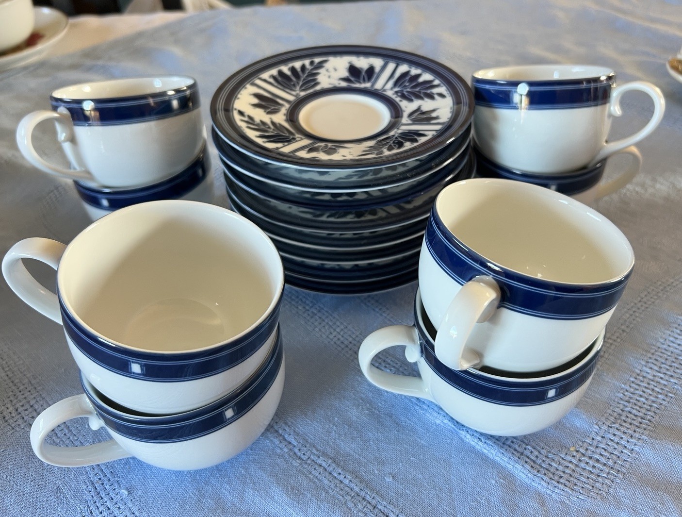8 Vtg DANSK CEYLON DARK BLUE LEAVES RIM/WHITE TEA CUPS & SAUCERS PORTUGAL China