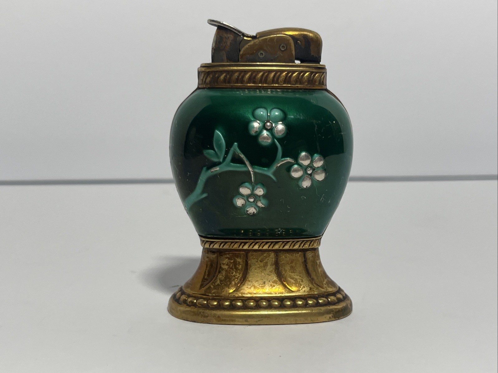 Vintage 1950's Evans Enamel Green Tone With Brass Trim Table Lighter - untested Vintage 1950's Evans Enamel Green Tone With Brass Trim Table Lighter - untested