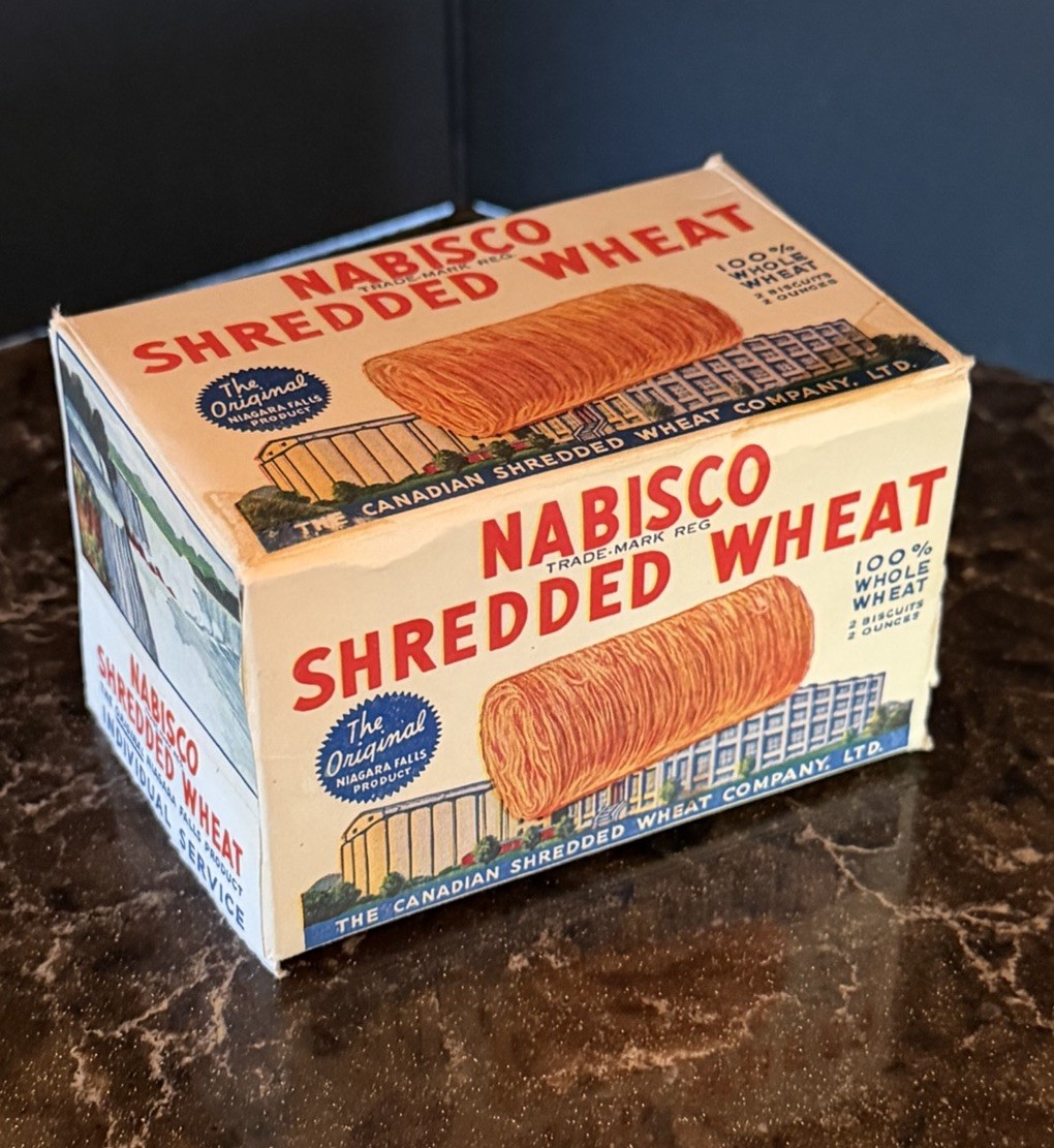 Vintage 1940's NABISCO SHREDDED WHEAT Individual Service Cereal Box - Bilingual
