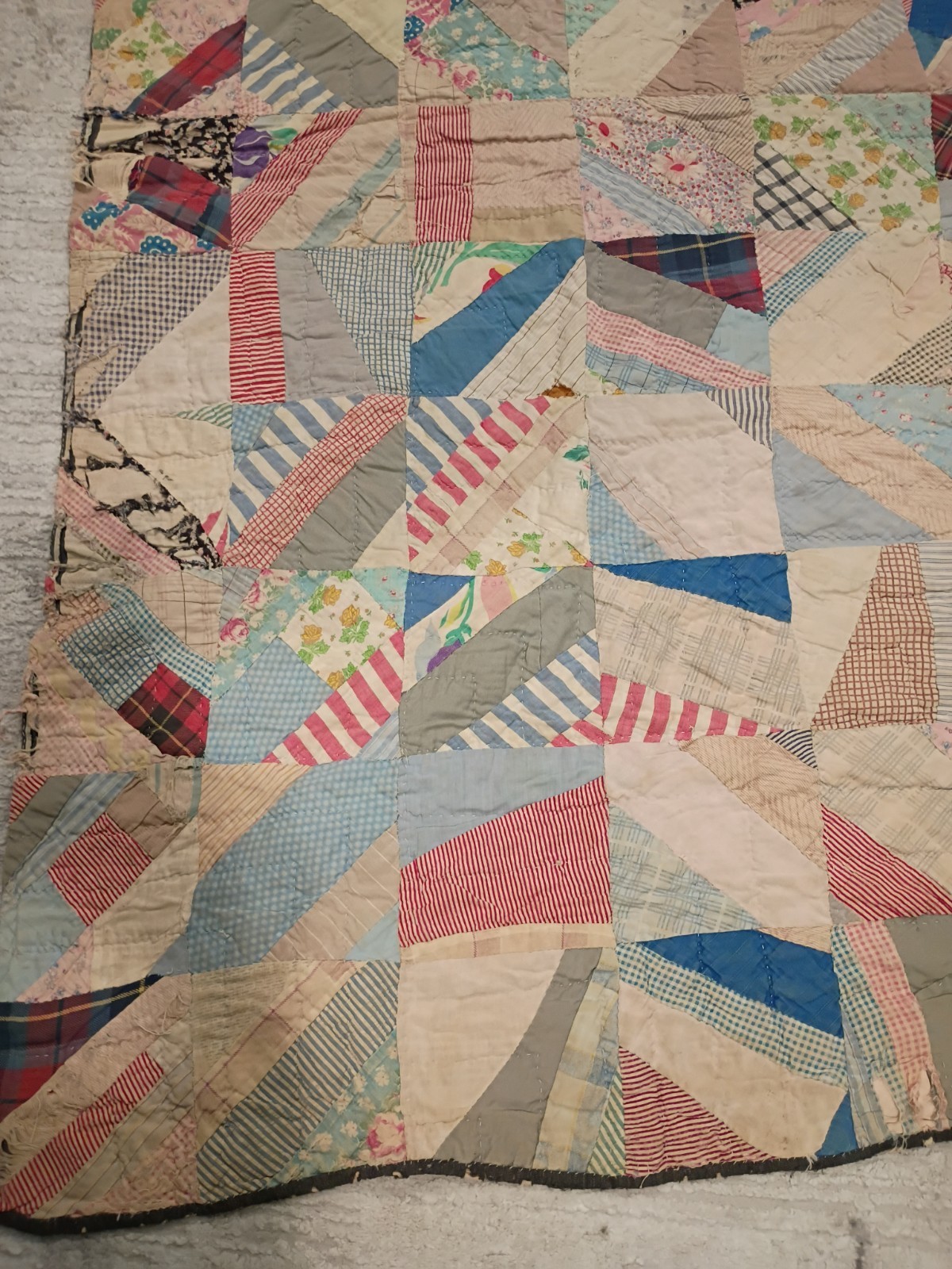 Vintage 1930-1950s Handmade Crazy String Quilt Vintage 1930-1950s Handmade Crazy String Quilt