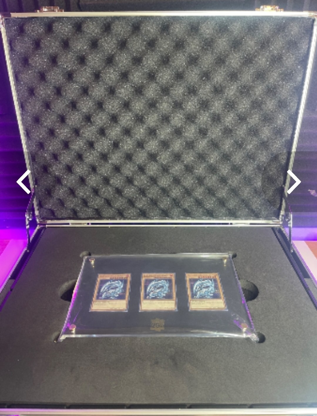 Yu-Gi-Oh 25th Anniversary ENGLISH Ultimate Kaiba Set Briefcase Minus 2 Cards Yu-Gi-Oh 25th Anniversary ENGLISH Ultimate Kaiba Set Briefcase Minus 2 Cards