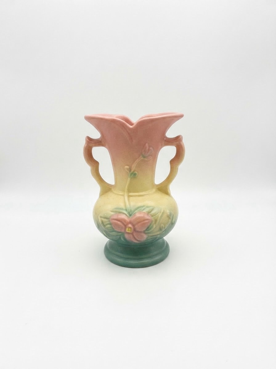 Vintage MCM Hull Art Pottery 5.5” Vase (O) Vintage MCM Hull Art Pottery 5.5” Vase (O)