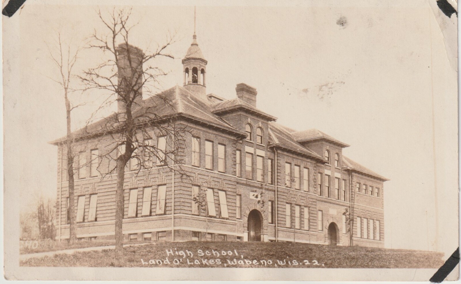 Vintage RPPC: HIGH SCHOOL, LAND O\' LAKES, WABENO, WISCONSIN Vintage RPPC: HIGH SCHOOL, LAND O\' LAKES, WABENO, WISCONSIN