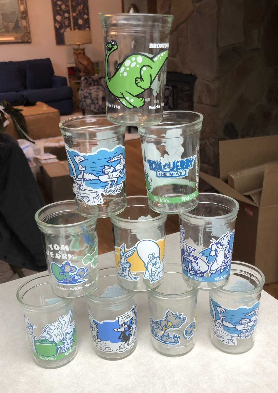 10 Vintage Welch's Tom and Jerry & Looney Tunes Jelly Jar Glasses 10 Vintage Welch's Tom and Jerry & Looney Tunes Jelly Jar Glasses