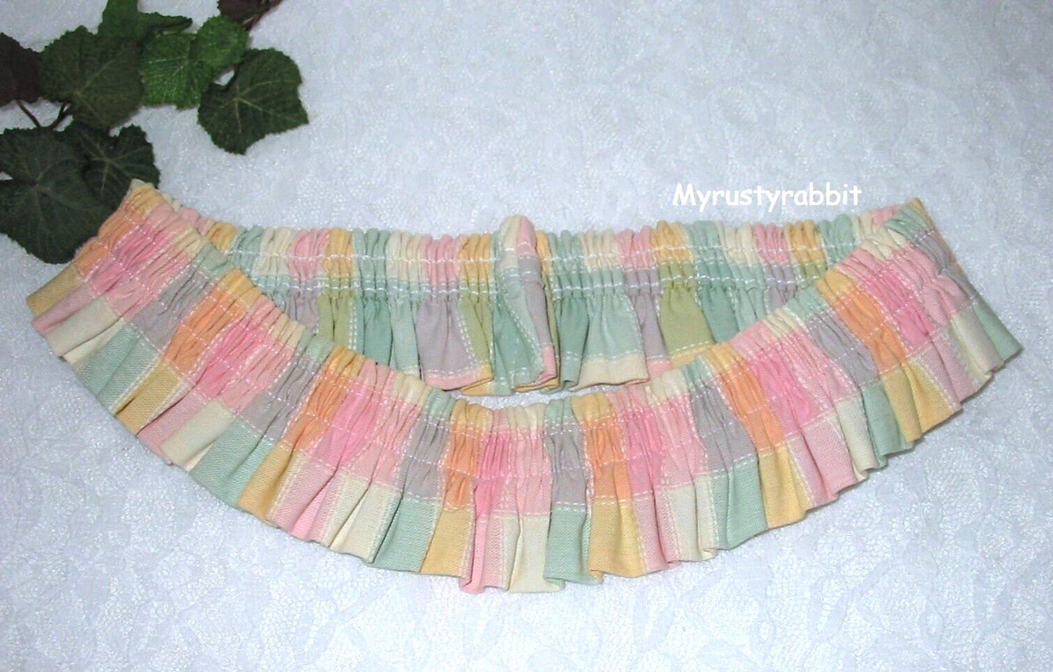 Longaberger Medium Basket Fabric Garter ~ Pastel Plaid - Easter - GUC