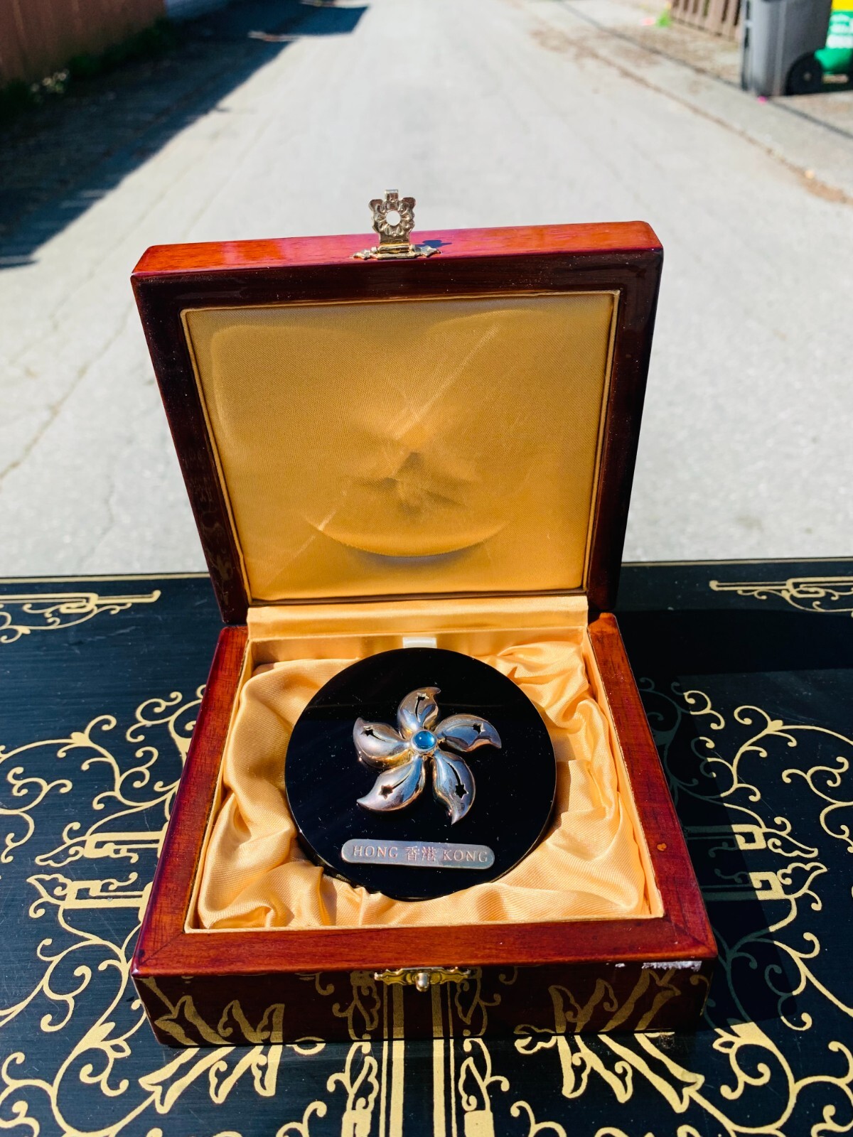 Kai-Yin Lo Sterling Silver Topaz Paper Weight IN ORIGINAL BOX