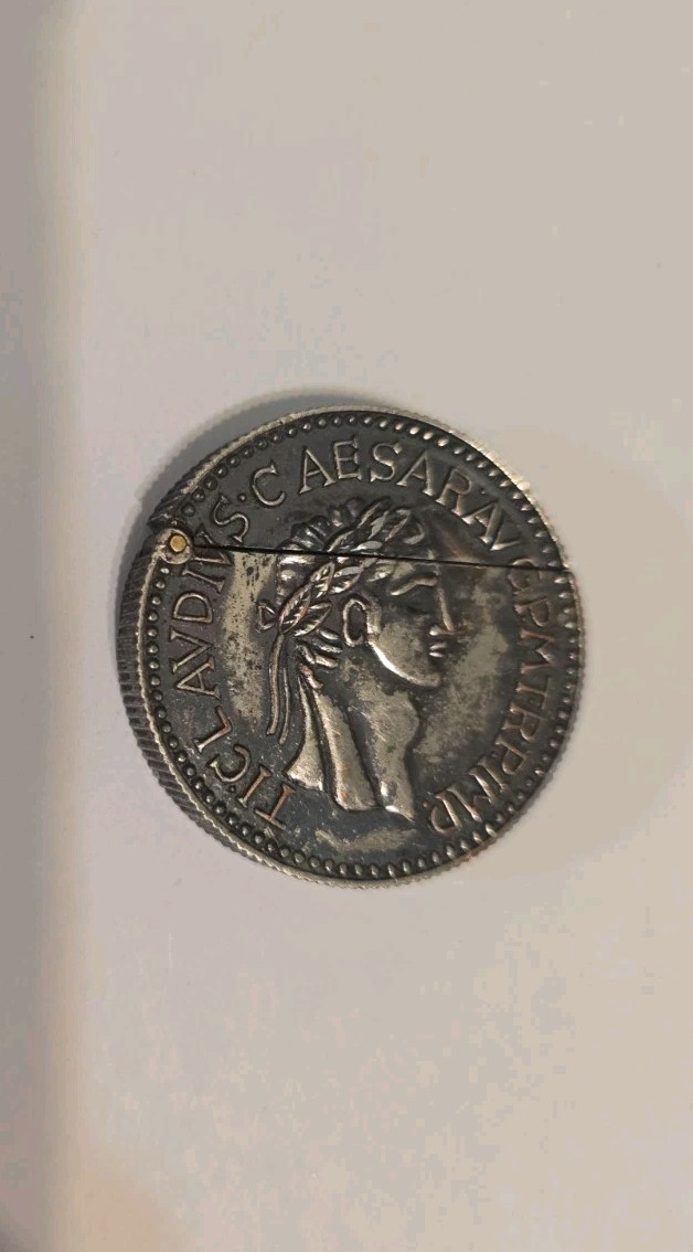 Vintage 1940-1960s TI CLAVDIVS CEASAR  AV Coin Lighter