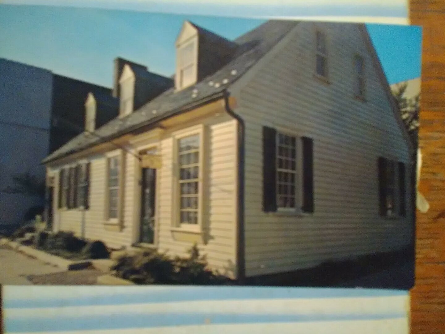 POST CARD HUGH MERCER APOTHECARY SHOP FREDERICKSBERG VA.