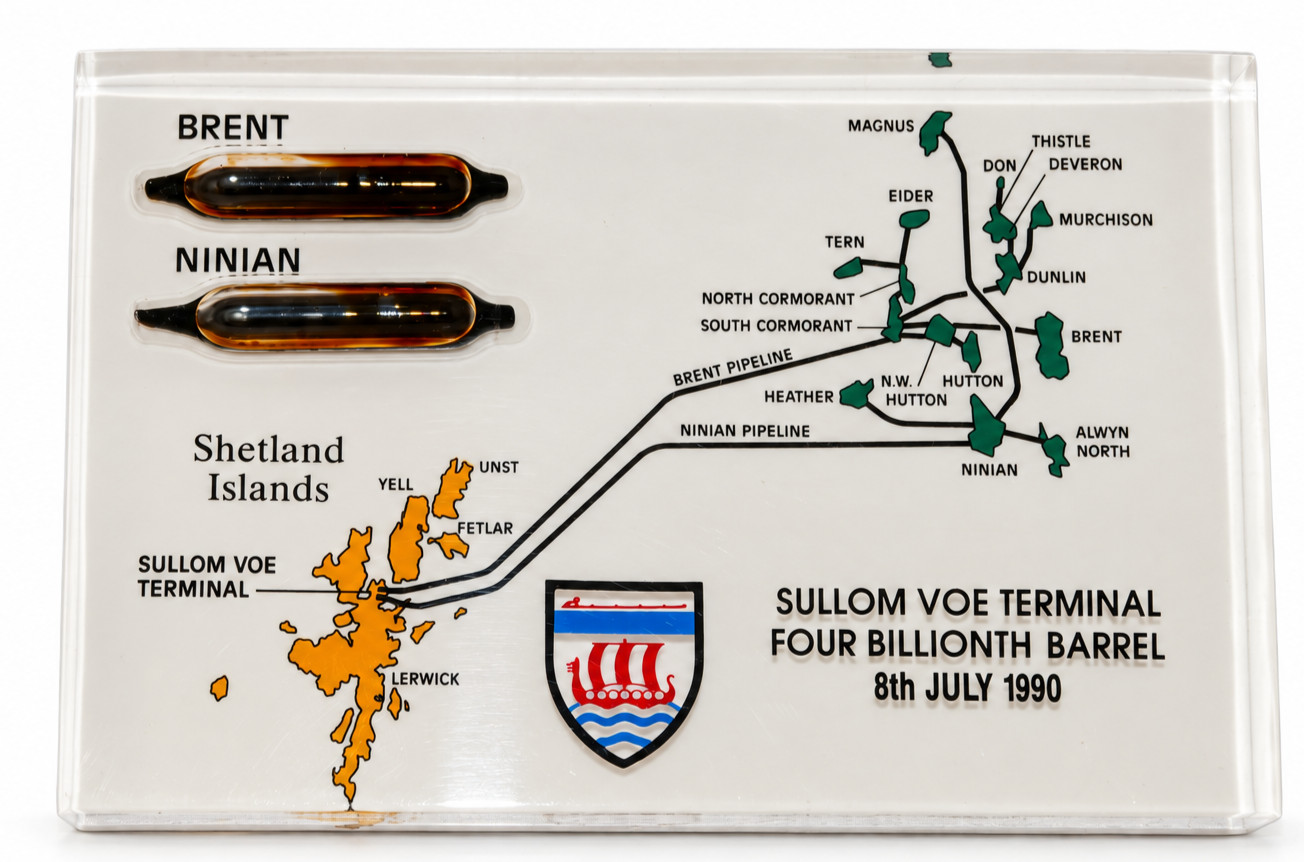 Vintage 1990 Sullom Voe Terminal 4 Billionth Barrel Oil Paperweight Dual Sample