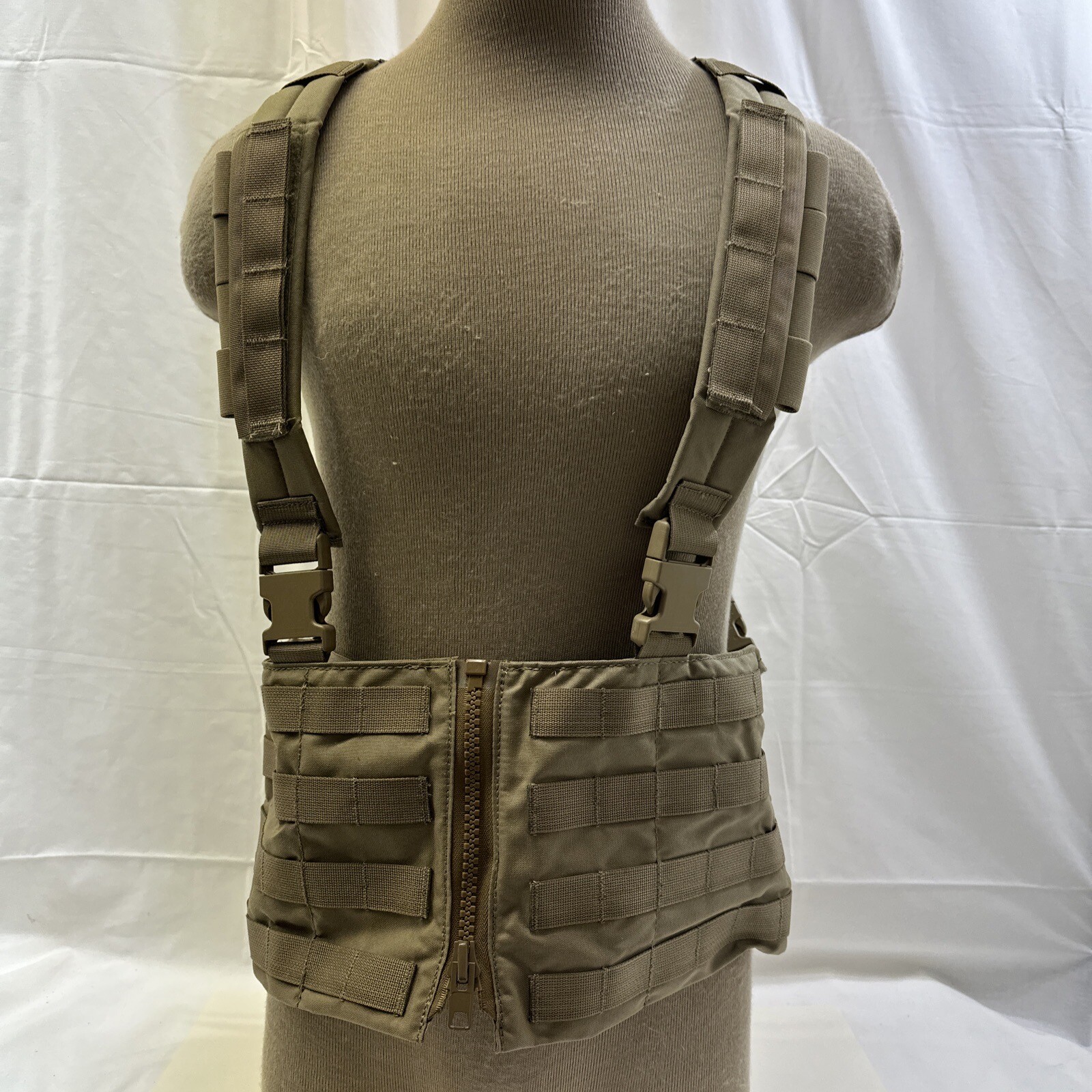 London Bridge Trading LBT-2586R Low Profile Chest Rig Zip Front Coyote Tan Khaki