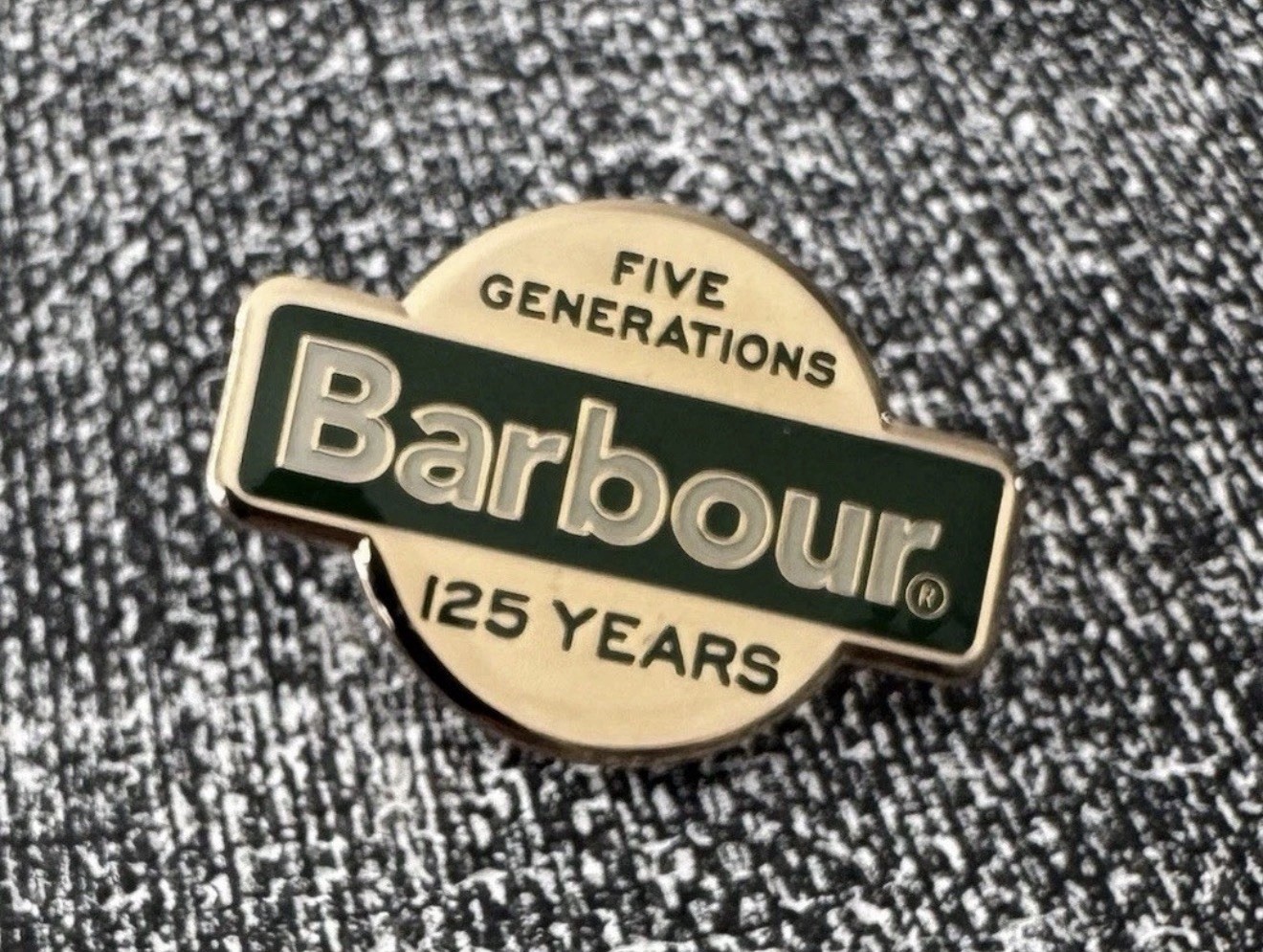 ORIGINAL BARBOUR ENAMEL ANNIVERSARY PIN BADGE - FIVE GENERATIONS - 125 YEARS ORIGINAL BARBOUR ENAMEL ANNIVERSARY PIN BADGE - FIVE GENERATIONS - 125 YEARS