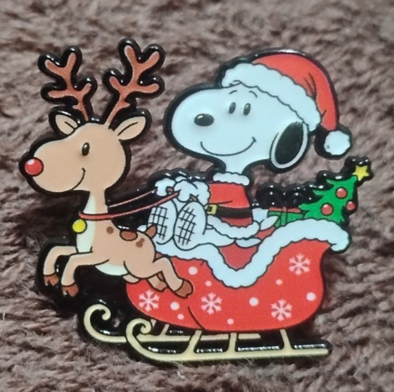SNOOPY PIN - enamel set lapel lot peanuts brooch Christmas SAVE 20% ON 2+ PINS SNOOPY PIN - enamel set lapel lot peanuts brooch Christmas SAVE 20% ON 2+ PINS
