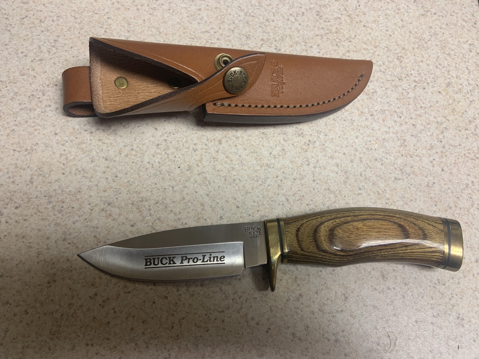 Vintage 2004 Buck 192 Vanguard Pro-Line Fixed Blade USA Knife(Total length 8.50) Vintage 2004 Buck 192 Vanguard Pro-Line Fixed Blade USA Knife(Total length 8.50)