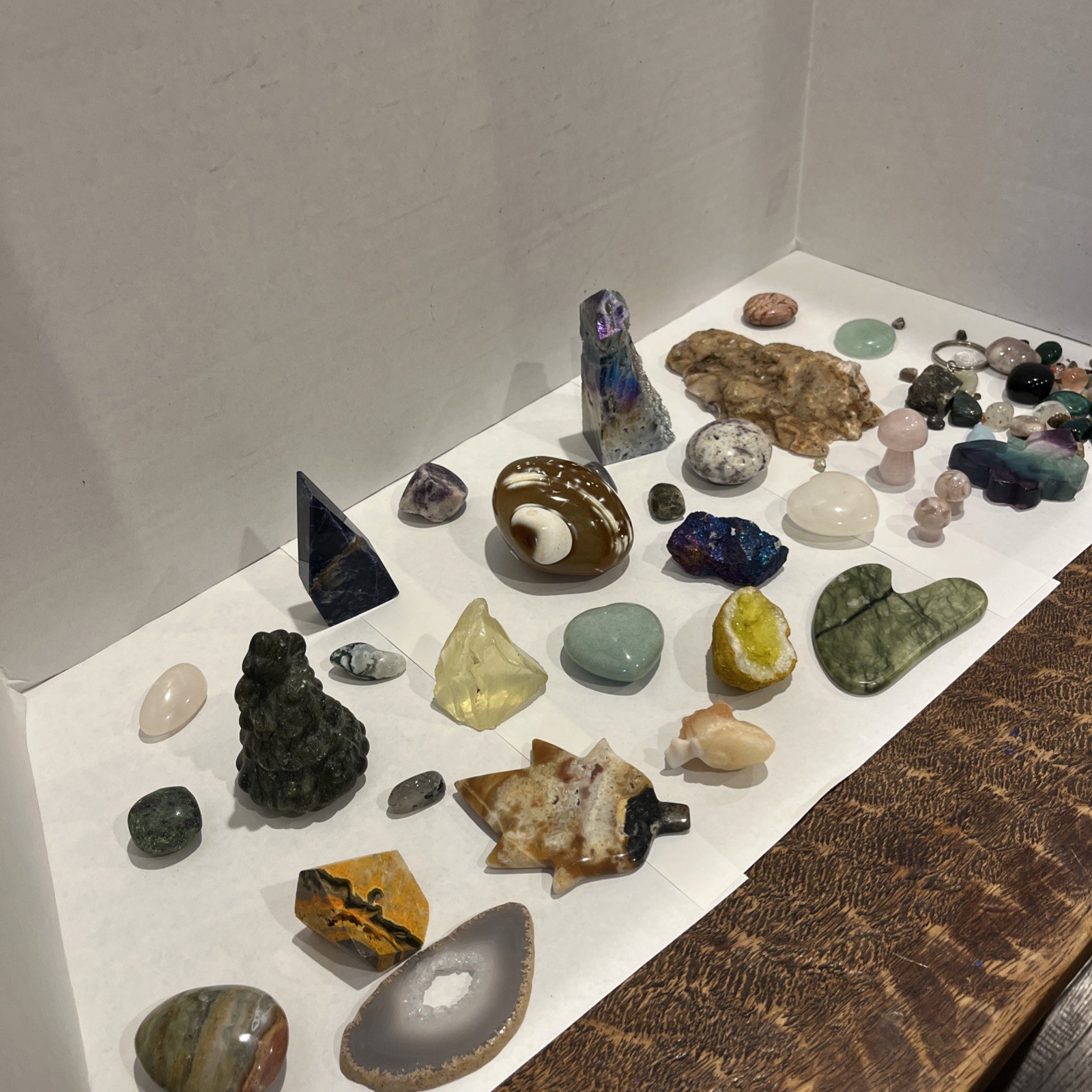 Large Lot various polished gemstones, crystals, and minerals Shapes See Pics Large Lot various polished gemstones, crystals, and minerals Shapes See Pics