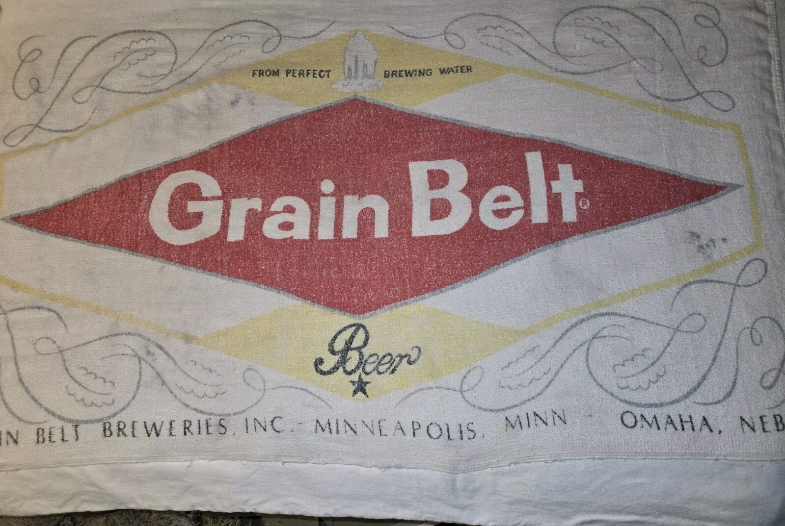 VINTAGE GRAIN BELT BEER Towel - Minneapolis MINN & Omaha NEBR - 33”x57” 