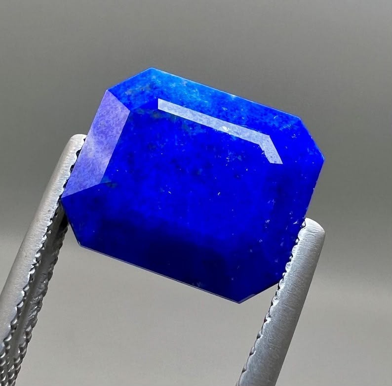 17 CT Top   Amazing Blue Lapis Lazuli  Gemstone High Quality