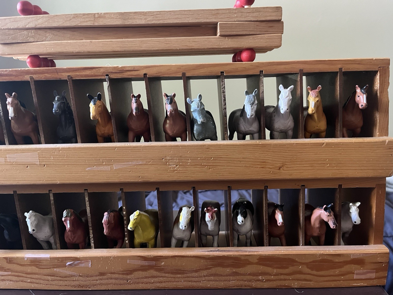 Vintage 1988 Funrise Toy Horse Lot w/ Wooden Display Stables Stackable Rack Set