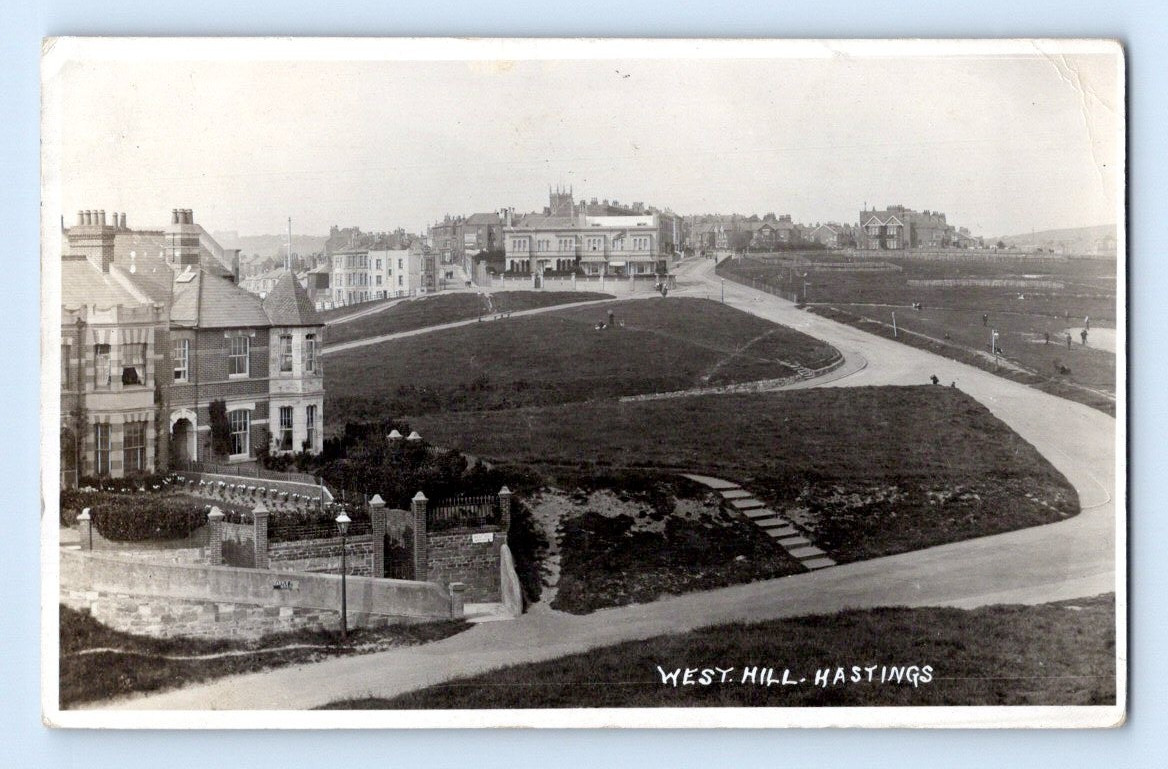 RPPC 1915. WEST HILL, HASTINGS. HARRISON PRINTING. POSTCARD A1