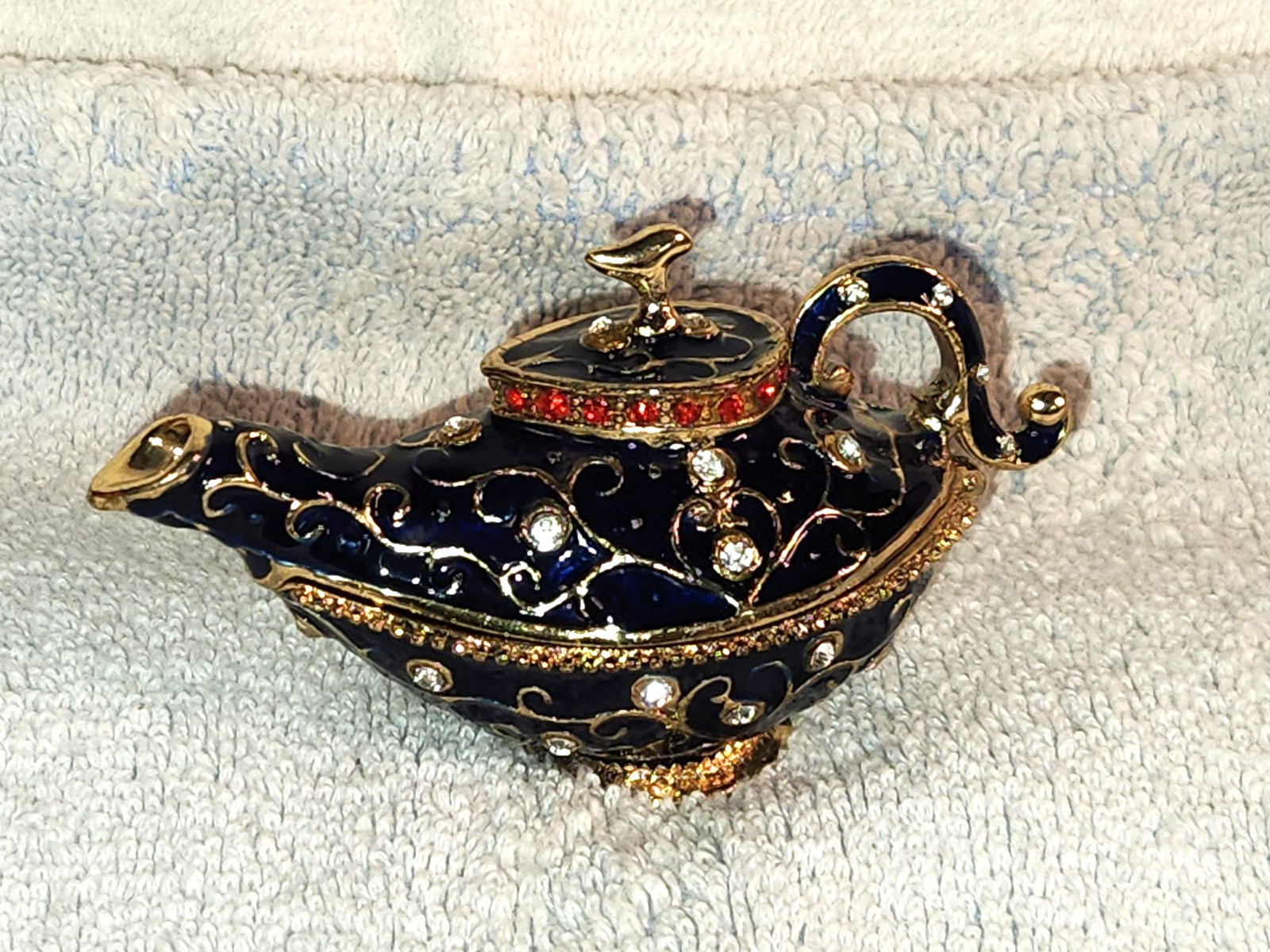 QIFU Aladdin Lamp Blue Enamel Bejeweled Hinged 3.75\
