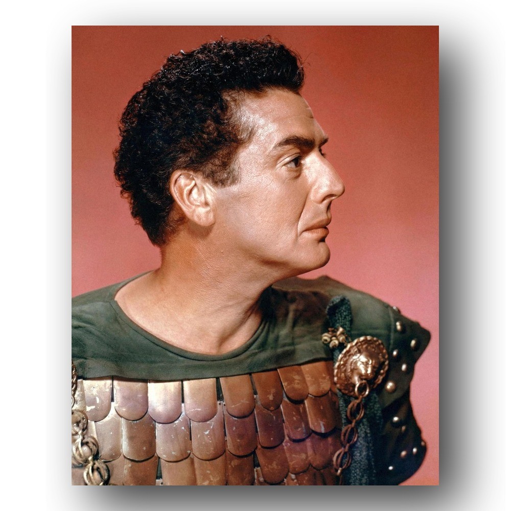 Victor Mature Photo 8x10 The Egyptian 1954 Michael Curtiz Studio Portrait Victor Mature Photo 8x10 The Egyptian 1954 Michael Curtiz Studio Portrait