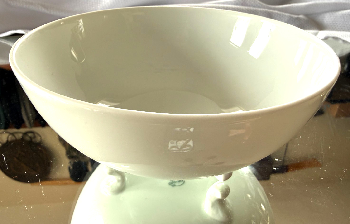 Vintage Royal Epiag Czechoslovakia Three footed Rice Bowl 5 3/4\ Vintage Royal Epiag Czechoslovakia Three footed Rice Bowl 5 3/4\