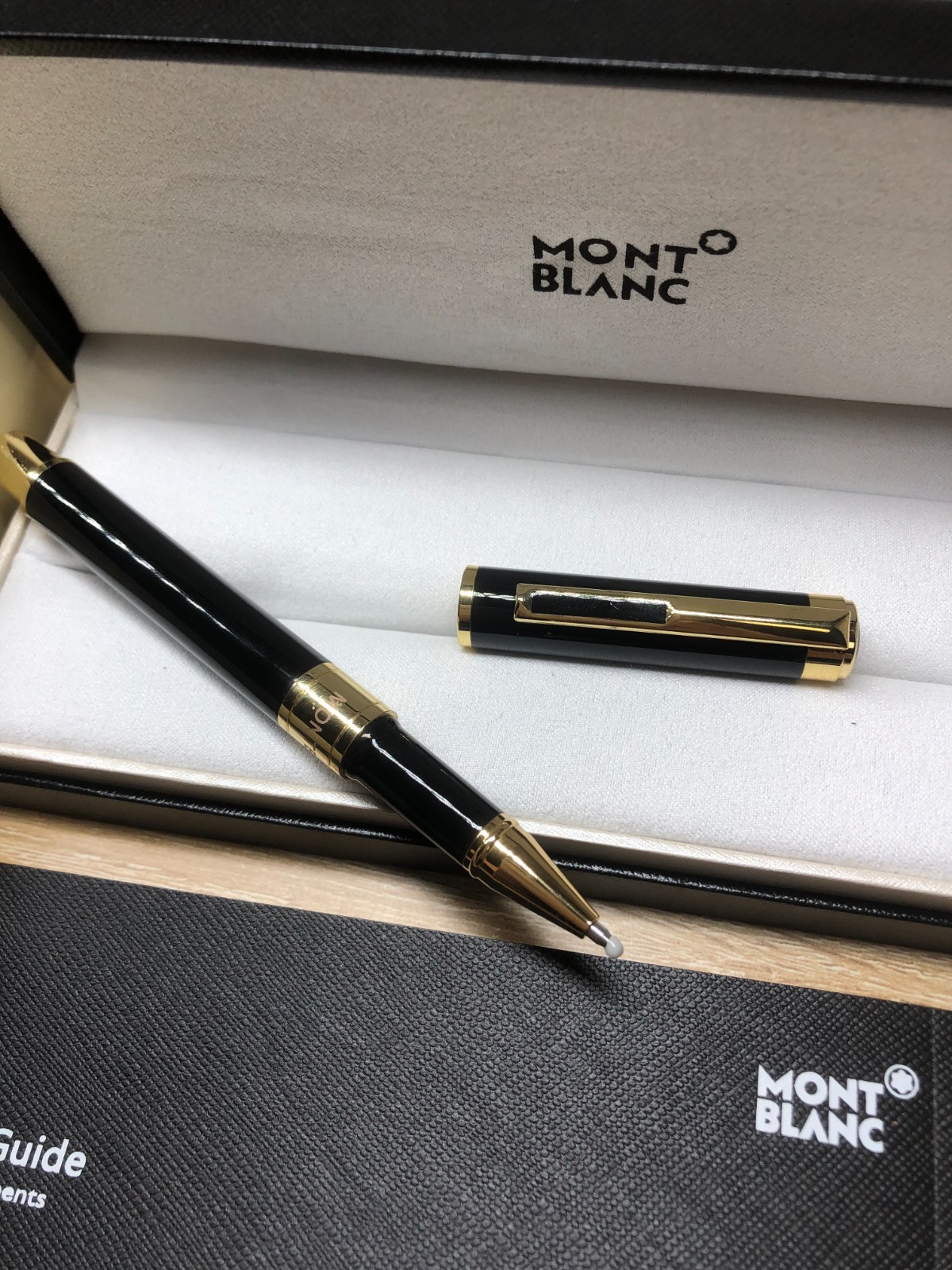 Montblanc Meisterstück Classic Black Gold Rollerball Pen with Box Writing Pen