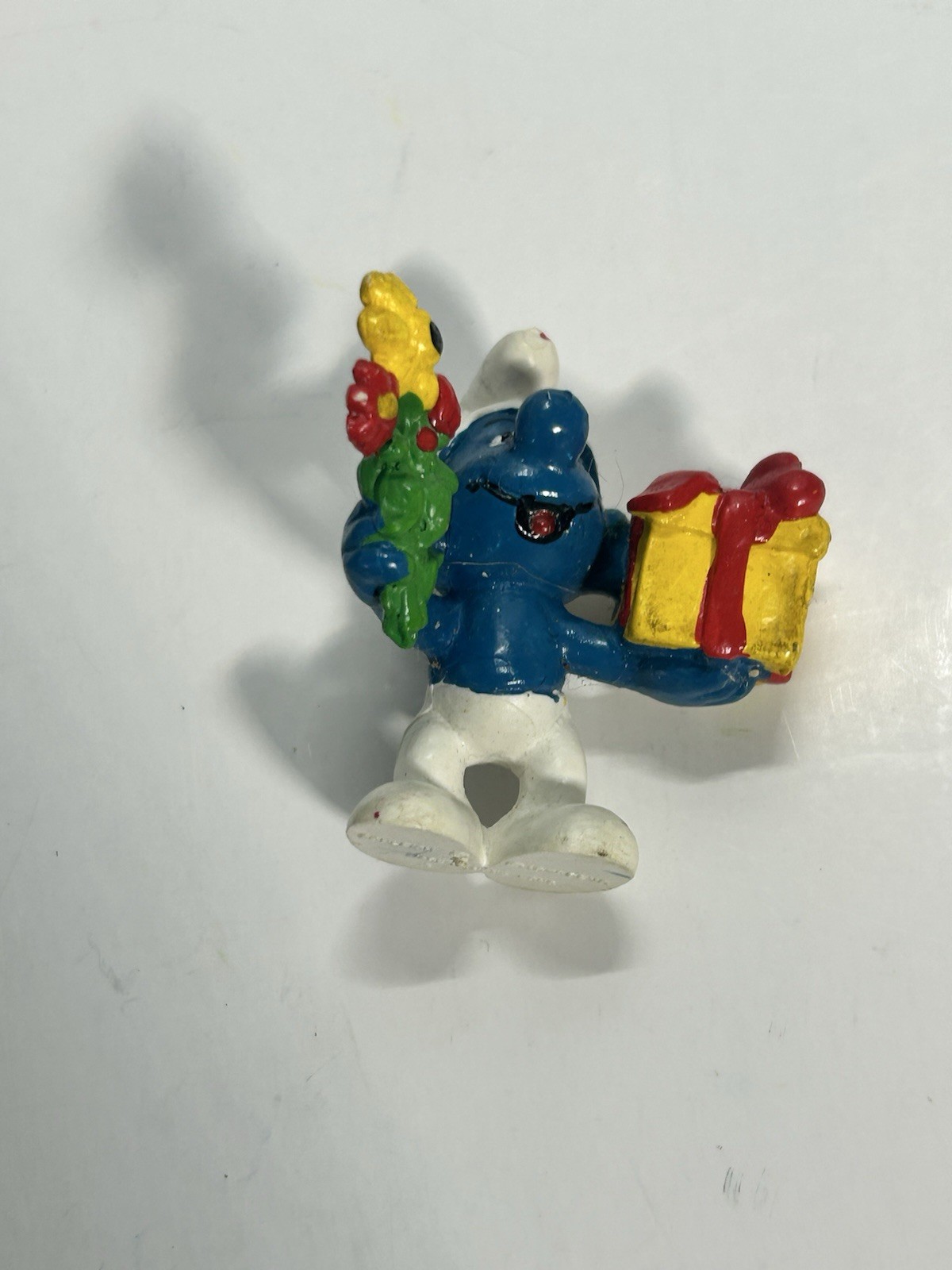 Vintage Smurfs Gift Smurf with Flowers Figure 1978 PVC Figure Peyo Schleich (46)