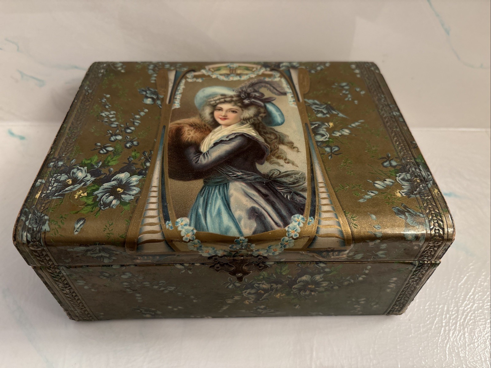 Antique Celluloid Victorian Lady Portrait Dresser / Vanity Box with Pink Lining Antique Celluloid Victorian Lady Portrait Dresser / Vanity Box with Pink Lining