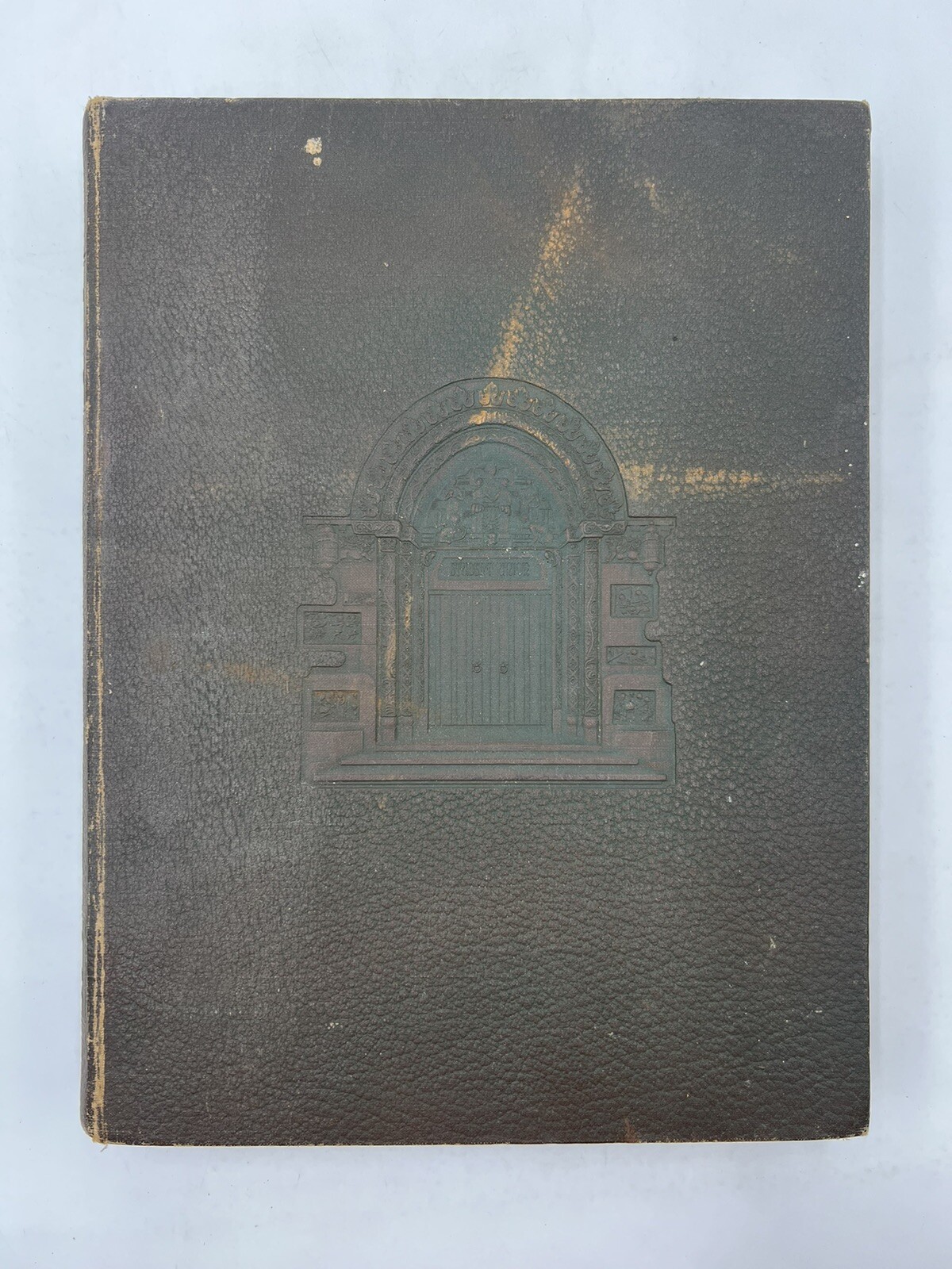 1928 \