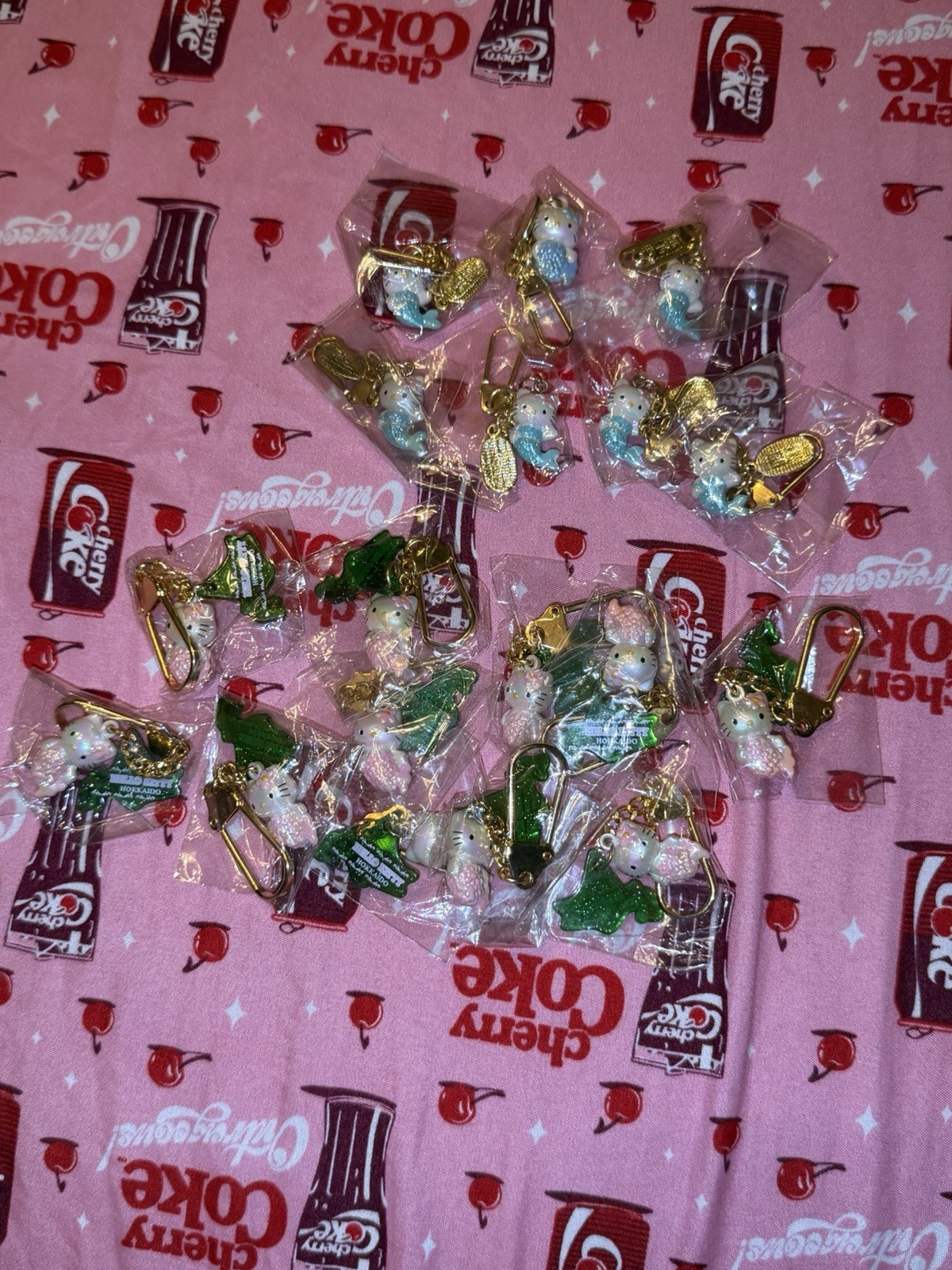 Sanrio Hello kitty gotochi charm Keychain vintage HOKKAIDO 1999-2006- Lot Of 18 Sanrio Hello kitty gotochi charm Keychain vintage HOKKAIDO 1999-2006- Lot Of 18