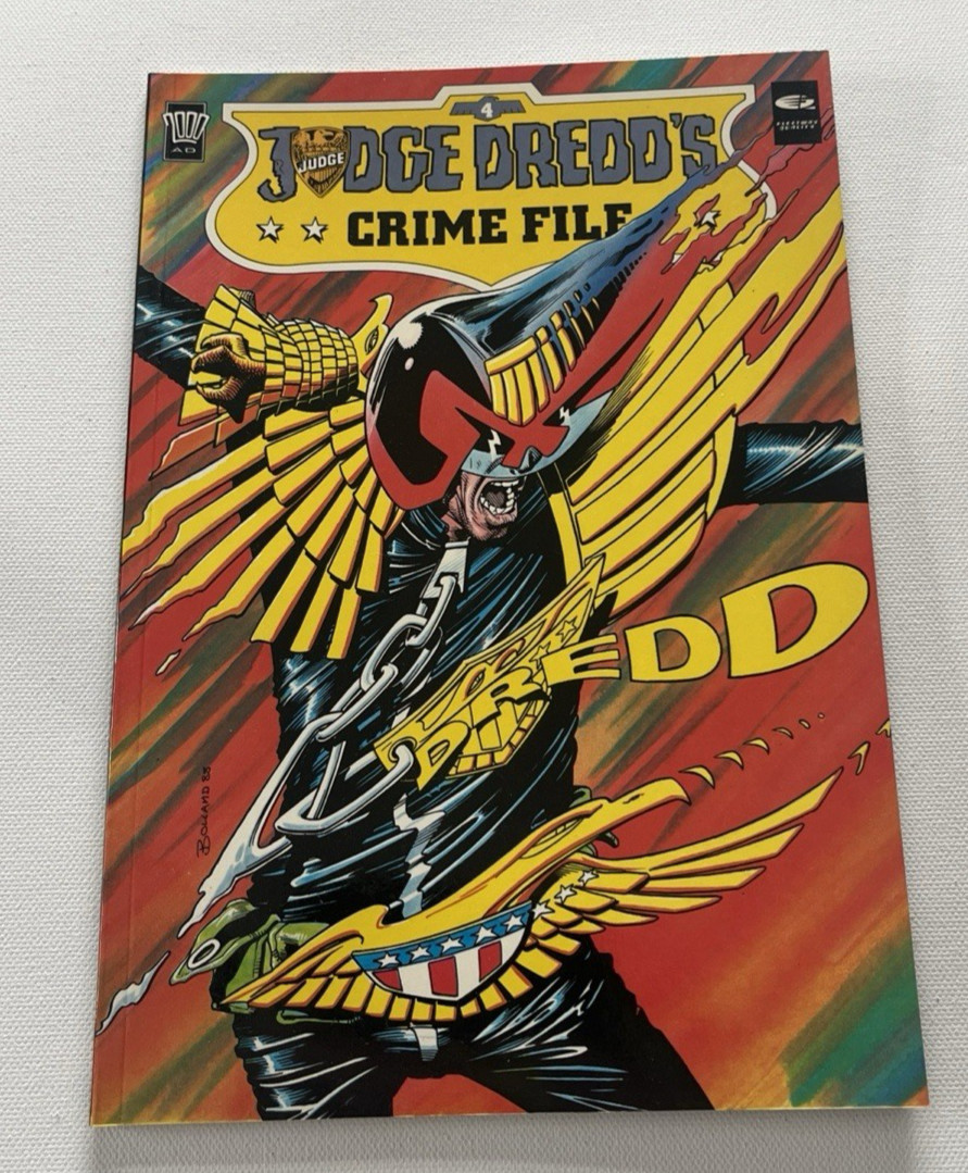 Judge Dredd\'s Crime File #4 TPB COMIC